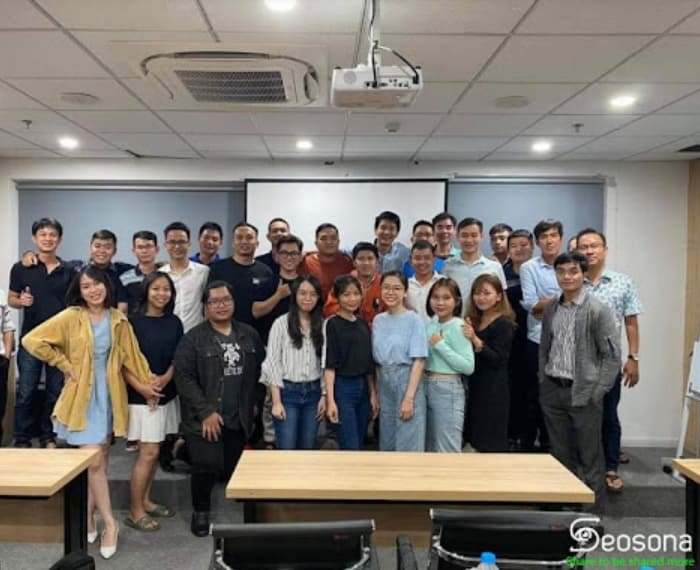 SEO Specialist là gì? Bí quyết trở thành SEO Specialist 2025 28 Seosona luôn muốn giúp bạn trở thành một SEO Specialist